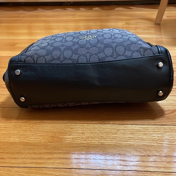 Coach Purse - Picture 8 of 14